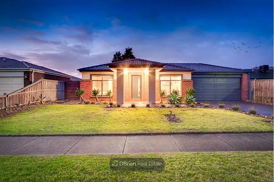 Main view of Homely house listing, 32 Bronson Circuit, Cranbourne North VIC 3977