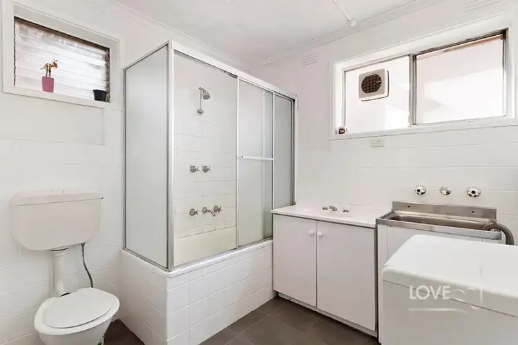 Fifth view of Homely apartment listing, 4/10 Dundas Street, Thornbury VIC 3071
