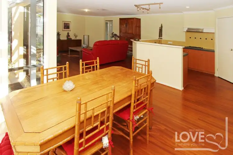 Fifth view of Homely house listing, 8 Grandiflora Grove, Bundoora VIC 3083