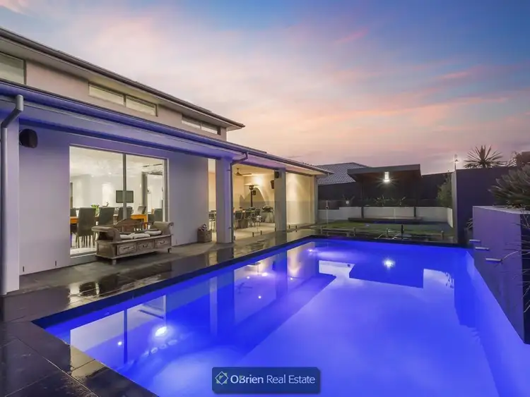 Fifth view of Homely house listing, 10 Oakview Boulevard, Narre Warren North VIC 3804