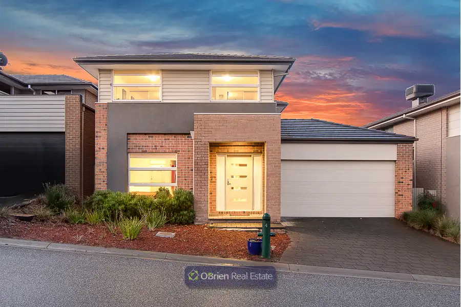 Main view of Homely house listing, 4 Barrier Reef Circuit, Endeavour Hills VIC 3802