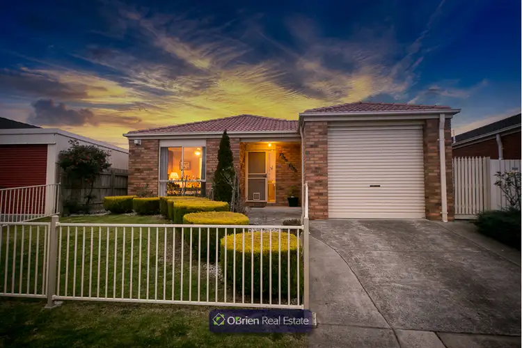 16 Genoa Way, Cranbourne West VIC 3977
