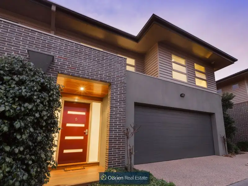Main view of Homely townhouse listing, 5/25 Canberra Avenue, Berwick VIC 3806