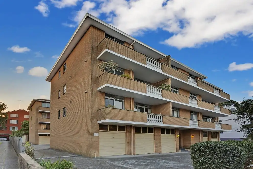 Main view of Homely apartment listing, 11/32-34 Clarence Avenue, Dee Why NSW 2099