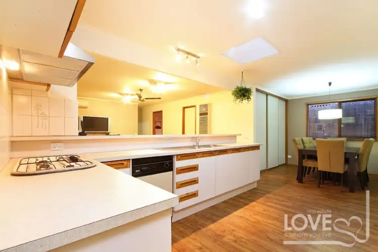 Sixth view of Homely house listing, 5 Veronica Crescent, Mill Park VIC 3082