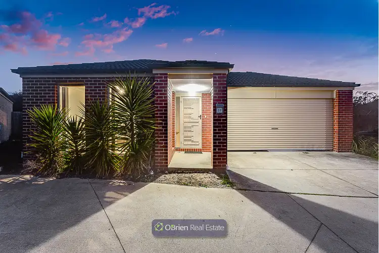 11/220 Monahans Road, Cranbourne West VIC 3977