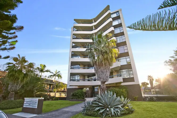 Main view of Homely unit listing, 2/33 Malvern Avenue, Manly NSW 2095