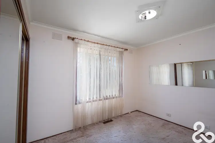 Fifth view of Homely house listing, 10 Natalie Court, Thomastown VIC 3074