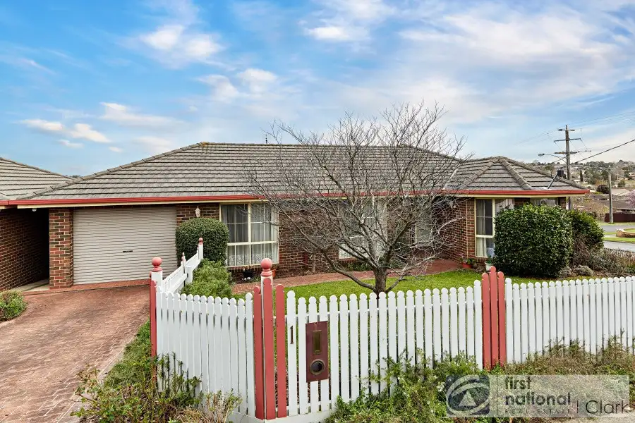 Main view of Homely townhouse listing, 1/136 Albert Road, Warragul VIC 3820