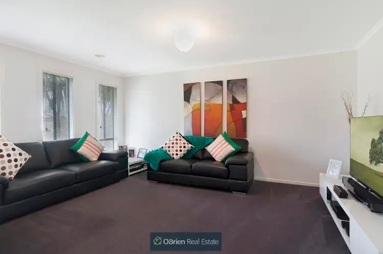 Sixth view of Homely house listing, 4 Emerald Rise, Skye VIC 3977