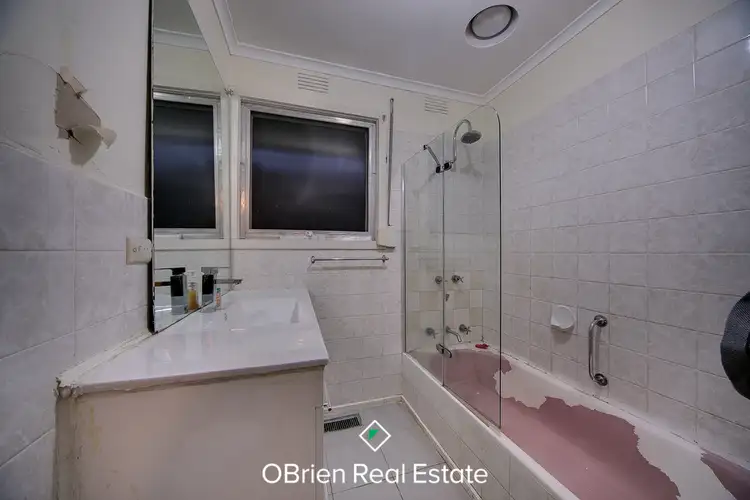 Fifth view of Homely block of units listing, 1/3 Campbell Parade, Cranbourne VIC 3977