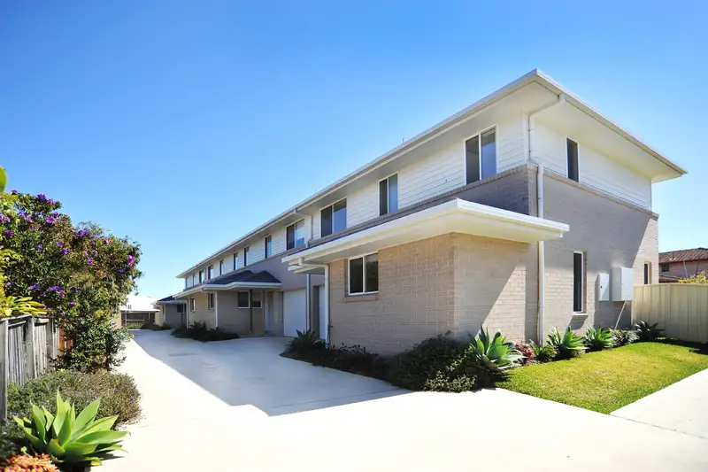 Main view of Homely townhouse listing, 2/23 San Francisco Avenue, Coffs Harbour NSW 2450
