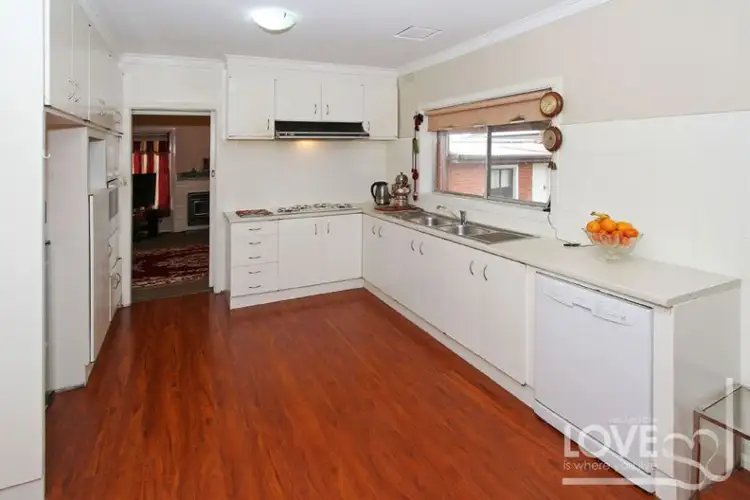 Fifth view of Homely house listing, 3 Kingsley Court, Thomastown VIC 3074