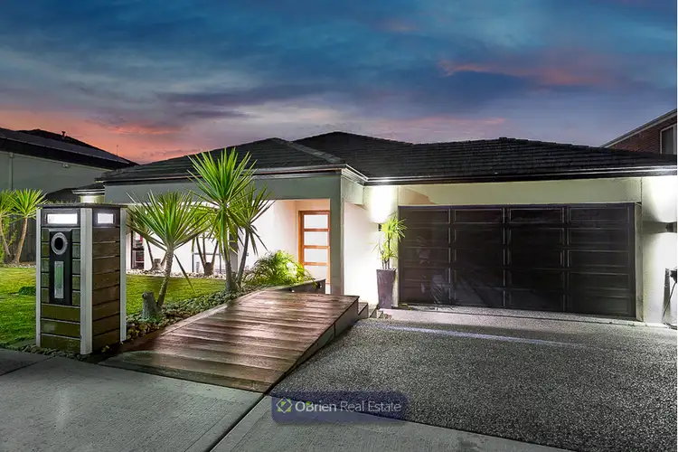 38 Montbrae Circuit, Narre Warren North VIC 3804