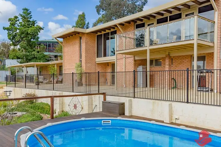 42 Hilltop Place, Kelmscott WA 6111