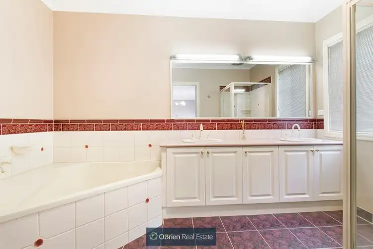 Fifth view of Homely house listing, 7 Hyacinth Rise, Narre Warren South VIC 3805