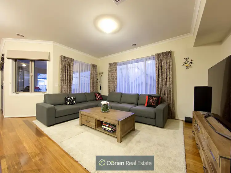Fifth view of Homely house listing, 30 Warrego Circuit, Sandhurst VIC 3977