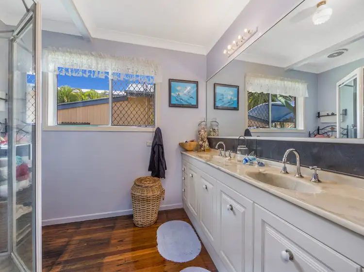 Seventh view of Homely house listing, 18 Grattan Terrace, Wynnum QLD 4178