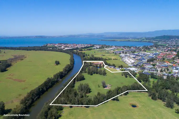 72 Rondanella Drive, Kanahooka NSW 2530