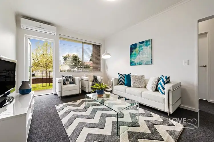 2/21 Martin Street, Thornbury VIC 3071