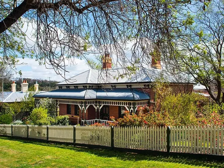 13-15 Hall Street, Castlemaine VIC 3450