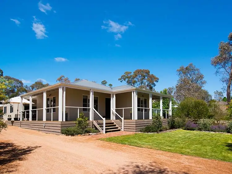 140 Victoria Road, Harcourt VIC 3453