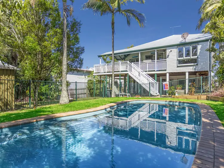 163 Cambridge Parade, Manly QLD 4179