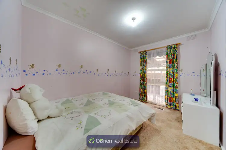Sixth view of Homely house listing, 5 Courtenay Avenue, Cranbourne North VIC 3977