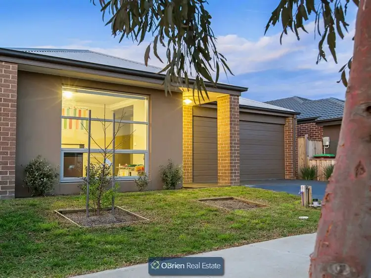 71 Frankland Street, Clyde North VIC 3978