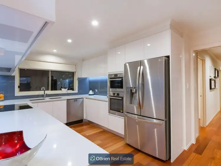 Second view of Homely house listing, 4 Kuranda Crescent, Berwick VIC 3806