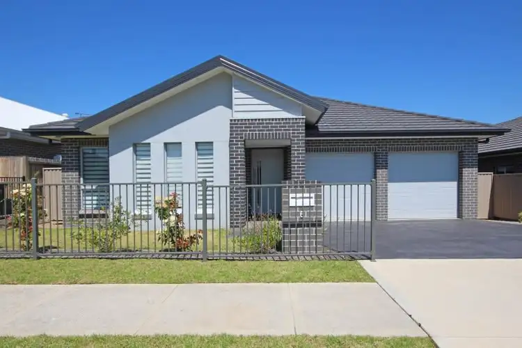 6 Easton Avenue, Spring Farm NSW 2570