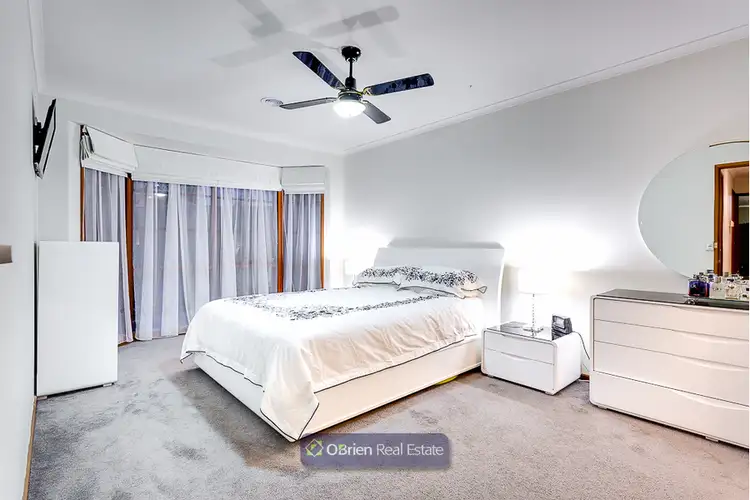 Fifth view of Homely house listing, 3 Radovic Court, Cranbourne North VIC 3977