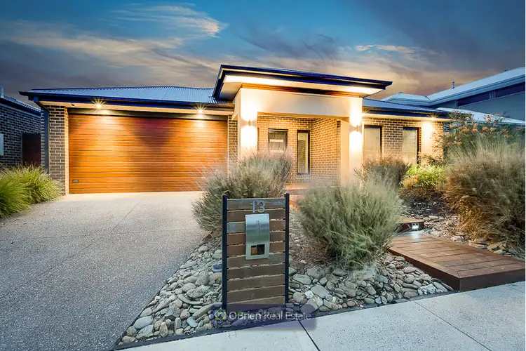 13 Maplewood Court, Cranbourne North VIC 3977