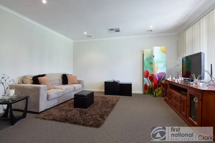 Fifth view of Homely house listing, 15 Rivendale Crescent, Drouin VIC 3818