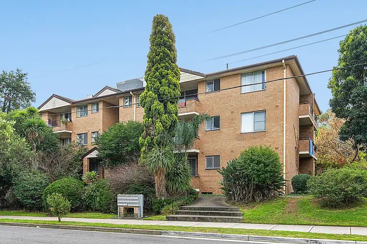 19/11-15 Lyons Street