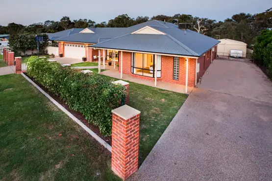 Second view of Homely house listing, 10 Chervil Place, Baranduda VIC 3691
