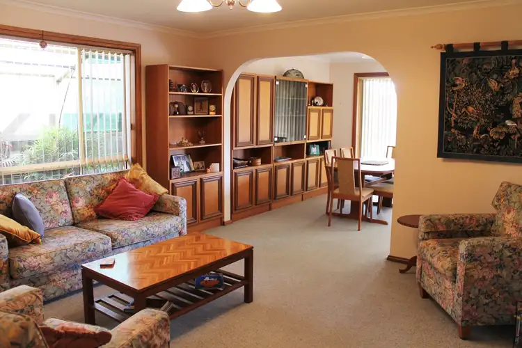 Second view of Homely house listing, 5 Winfield Court, Mount Gambier SA 5290