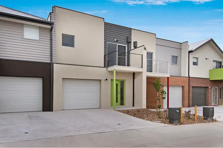 2/2 Sanoma Drive, Skye VIC 3977