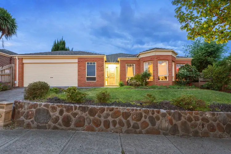 6 Mccubbin Way, Berwick VIC 3806