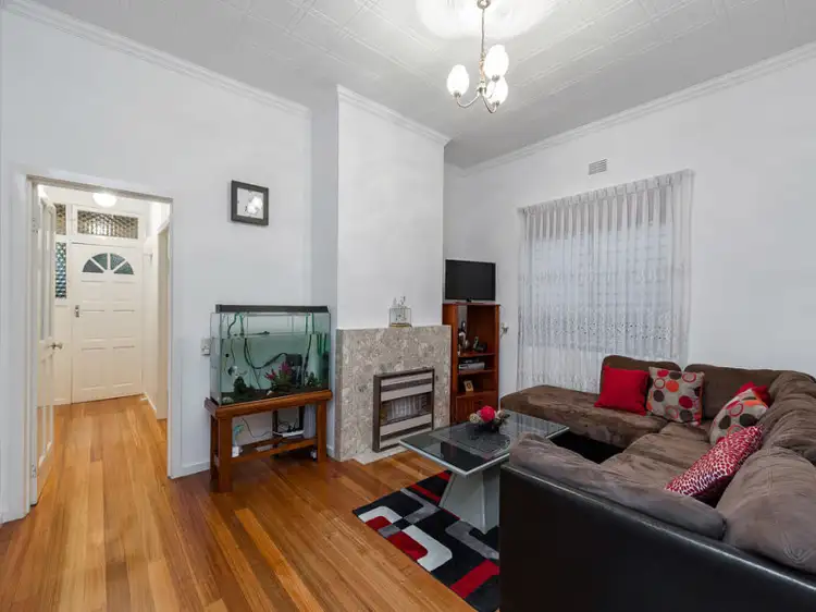 72 Empress Avenue, Kingsville VIC 3012