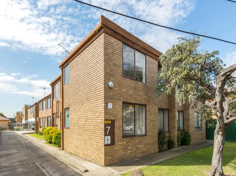 11/7 Gordon Street, Footscray VIC 3011