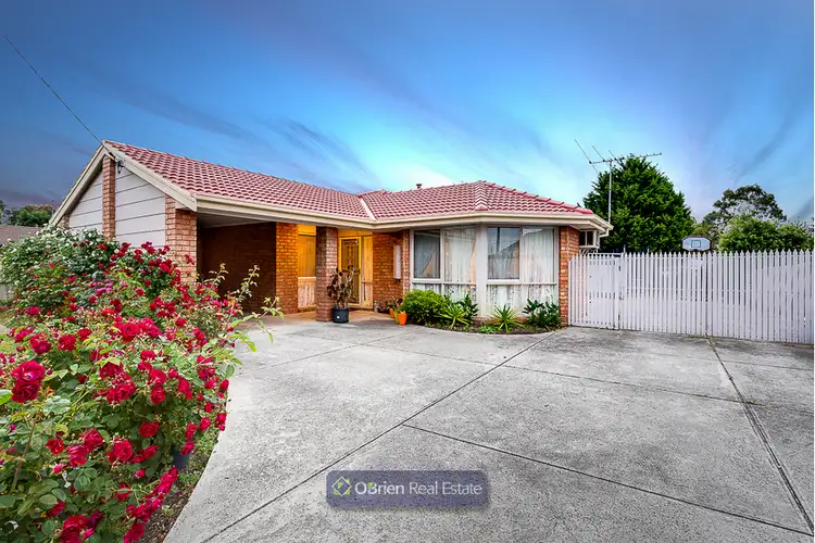 5 Manisa Place, Cranbourne West VIC 3977