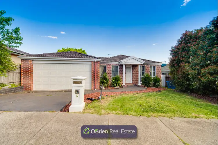 5 Millgrove Way, Berwick VIC 3806