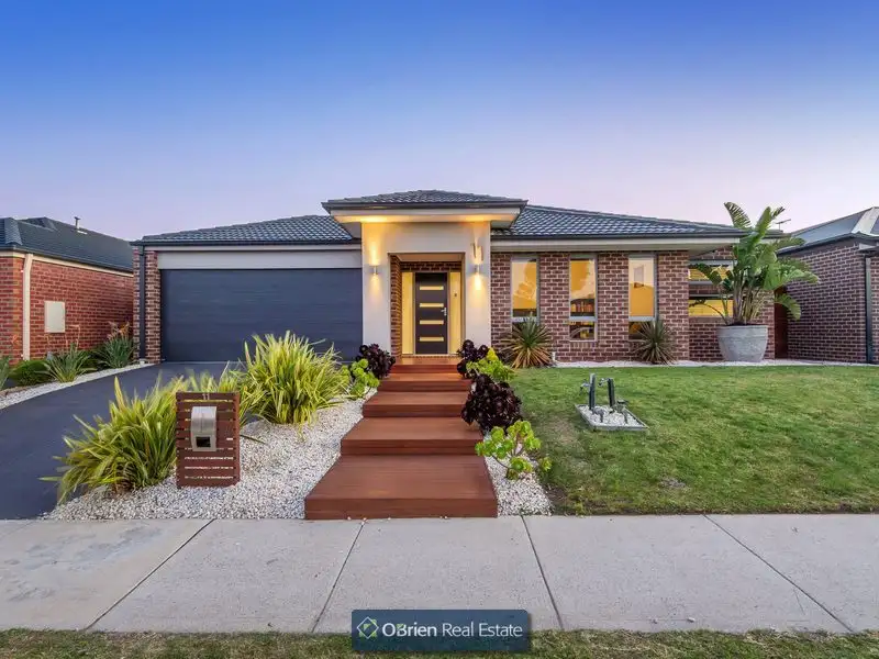 Main view of Homely house listing, 11 Maplewood Court, Cranbourne North VIC 3977