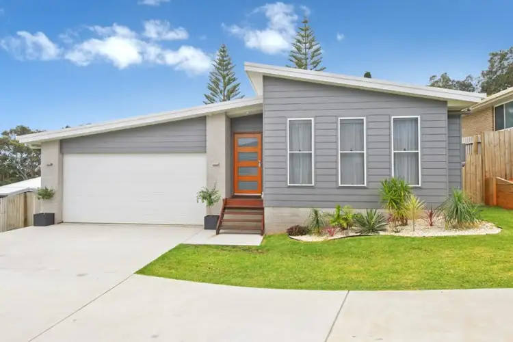Second view of Homely house listing, 5 Highview Court, Port Macquarie NSW 2444