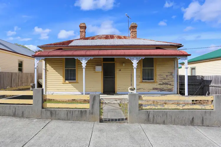 19 Henry Street, Devonport TAS 7310