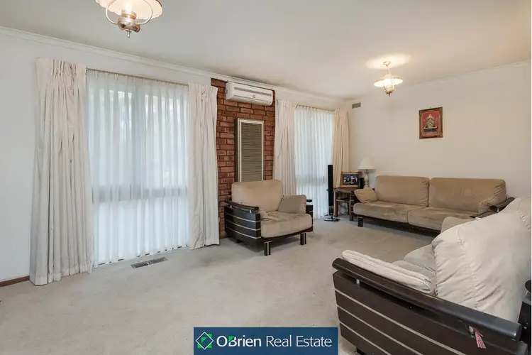 Second view of Homely house listing, 11 Cormorant Close, Endeavour Hills VIC 3802