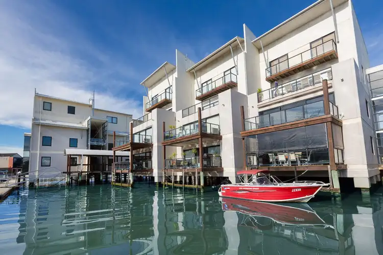 20/117 McLeod Road, Patterson Lakes VIC 3197