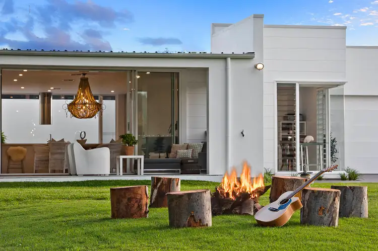 9 Haigh Crescent, Samford Valley QLD 4520