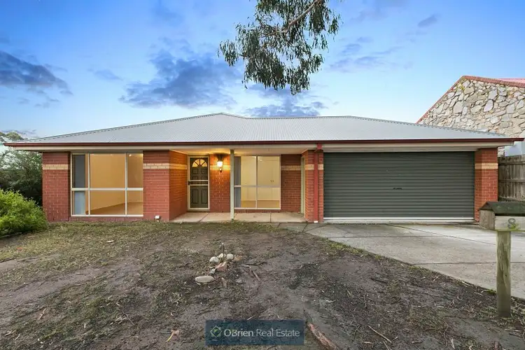 8 Silkwood Avenue, Berwick VIC 3806